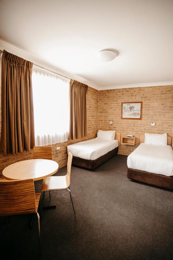 Colonial Motel ริชมอนด์ ภายนอก รูปภาพ